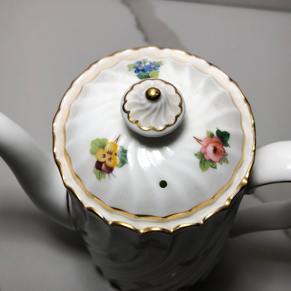 Coffee POT ENGLAND MINTONS Floral with Gold Accents - Picture 6 of 8